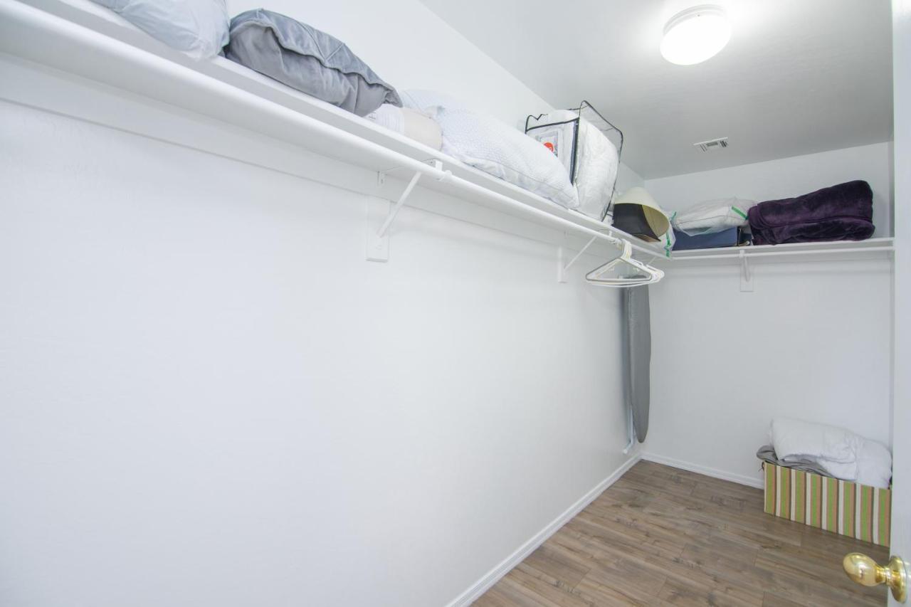 Stylish Home Phoenix - Low Rates Now! Екстер'єр фото