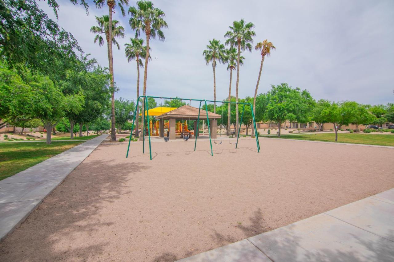 Stylish Home Phoenix - Low Rates Now! Екстер'єр фото
